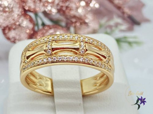 Arélia gold antiallergén különleges mintás, apróköves gyűrű 18K