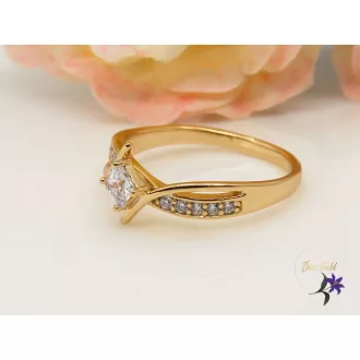 Livia gold antiallergén elegáns köves gyűrű 18K