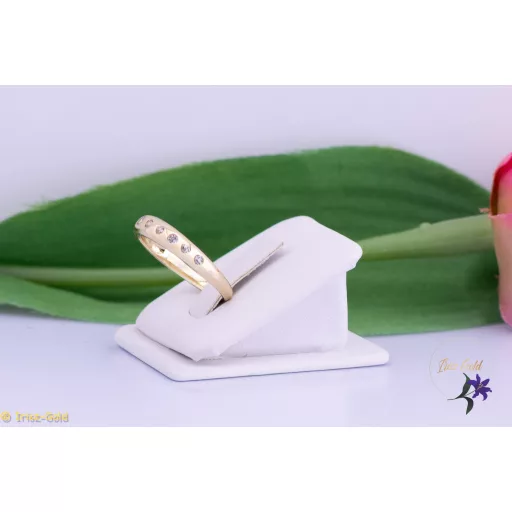 Késa antiallergén karika gyűrű kis kövekkel-14K 