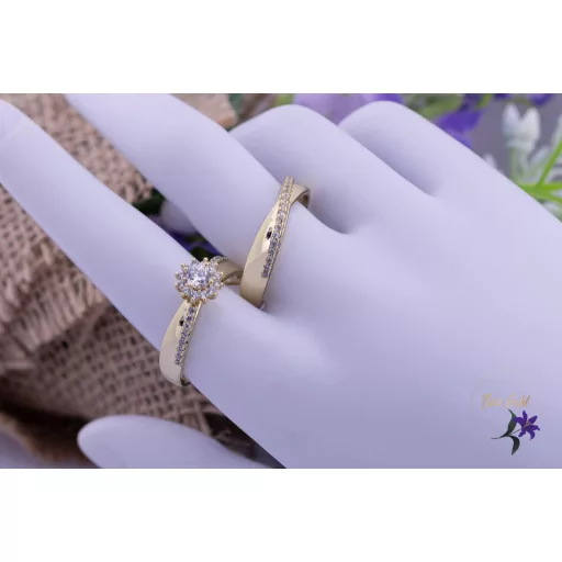 Eliz goldfilled duó gyűrű egy kis cirkóniákkal diszitett karika gyűrű és egy központi köves eljegyzési gyűrű-14K 