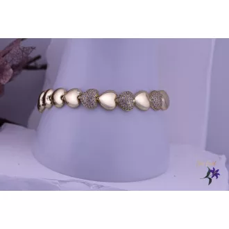   Hanka goldfilled szivekből álló karkötő középen három cirkónia köves-14K 