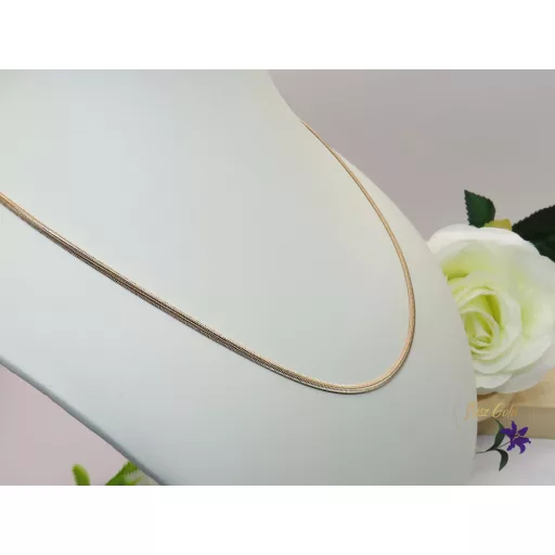 Anka-50 antiallergén lapos halszálka mintás nyaklánc 18K